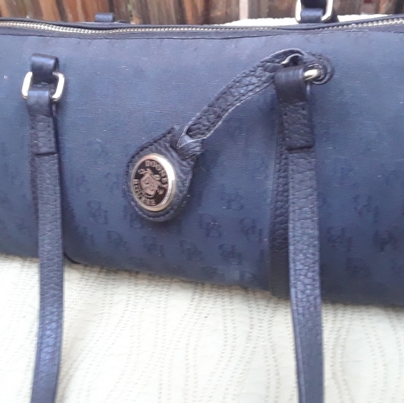 Vintage Dooney Bourke Black Barrel Bag - Picture 1 of 4